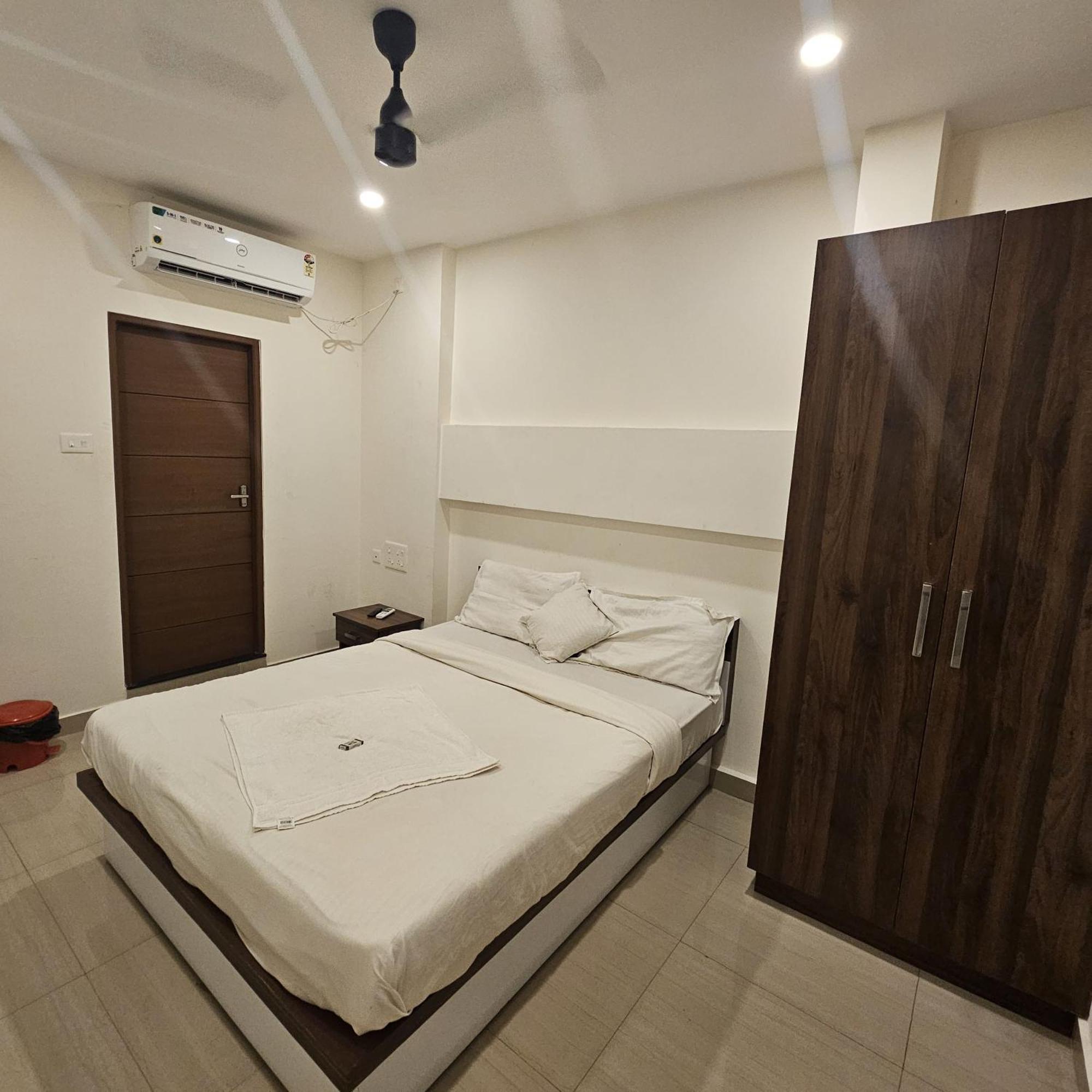 Heres Haut Residency Kochi Eksteriør bilde